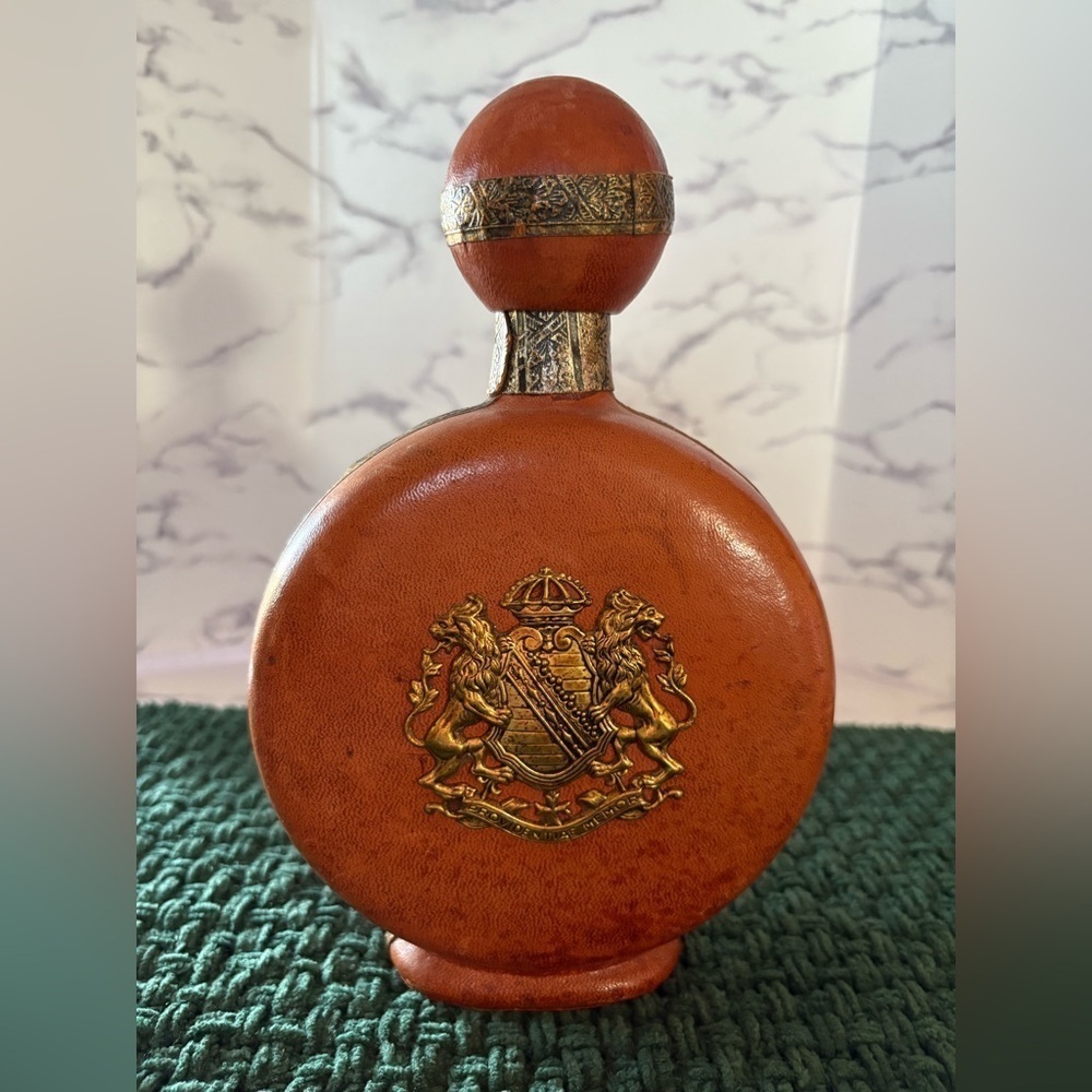 Providentiae Memor Leather Wrapped Liquor Decanter-Made in Italy